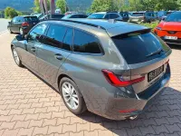 Gebraucht BMW 320 Sport Line 184 PS (135 kW) 2023 Dravitgrau Kombi
