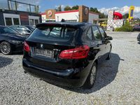 Gebraucht BMW 216 Active Tourer Basis 116 PS (85 kW) 2015 Schwarz Van / Kleinbus