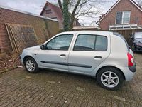 Gebraucht Renault Clio II 90 PS (66 kW) 2002 Silber Kleinwagen