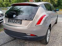 Gebraucht Lancia Delta 120 PS (88 kW) 2009 Gold Kleinwagen