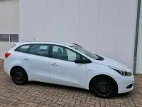 Gebraucht Kia Ceed 128 PS (94 kW) 2013 Weiß Kleinwagen