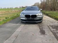 Gebraucht BMW 730 258 PS (189 kW) 2015 Grau Limousine