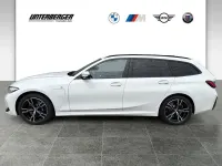 Gebraucht BMW 330e Performance 292 PS (214 kW) 2025 Weiß Limousine