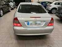Gebraucht Mercedes E200 Avantgarde 190 PS (139 kW) 2006 Silber Limousine