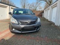 Gebraucht Toyota Verso 176 PS (129 kW) 2011 Grau Van / Kleinbus