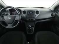 Gebraucht Hyundai i10 Passion 67 PS (49 kW) 2016 Weiß Kleinwagen