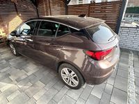 Gebraucht Opel Astra Dynamic 110 PS (80 kW) 2016 Braun Limousine