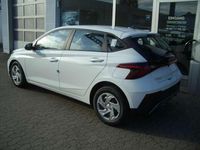 Gebraucht Hyundai i20 Select 79 PS (58 kW) 2025 Atlas white SUV