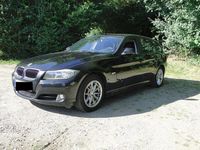 Gebraucht BMW 320 184 PS (135 kW) 2010 Schwarz Kombi