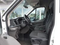 Gebraucht Ford Transit 131 PS (96 kW) 2020 Weiß Kombi