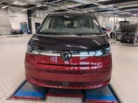 Usata VW Multivan Style 150 CV (110 kW) 2024 Rosso Monovolume
