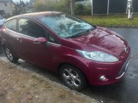 Gebraucht Ford Fiesta 95 PS (69 kW) 2009 Rot Kleinwagen