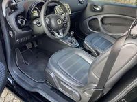 Gebraucht Smart ForTwo Coupé 60 kW (82 PS) 2022 Schwarz Kleinwagen