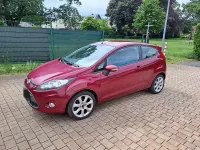 Gebraucht Ford Fiesta Trend 82 PS (60 kW) 2010 Rot Limousine