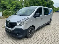 Gebraucht Renault Trafic 145 PS (106 kW) 2018 Silber Van / Kleinbus