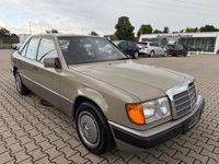 Second-hand Mercedes E230 132 CP (97 kW) 1991 Maro Berlinǎ