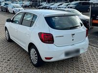 Gebraucht Dacia Sandero Lauréate 73 PS (53 kW) 2017 Weiß Limousine