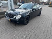 Gebraucht Mercedes E220 150 PS (110 kW) 2004 Schwarz Limousine