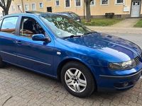 Second-hand Seat Leon 105 CP (77 kW) 2000 Albastru Hatchback