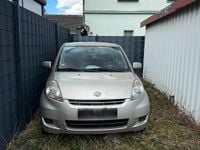 Gebraucht Daihatsu Sirion 69 PS (50 kW) 2009 Gelb Kleinwagen