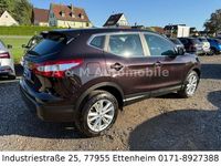 Gebraucht Nissan Qashqai Acenta 116 PS (85 kW) 2015 Schwarz SUV