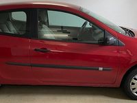 Gebraucht Renault Clio III Expression 75 PS (55 kW) 2006 Rot Limousine