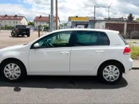 Gebraucht VW Golf VI 105 PS (77 kW) 2010 Weiß Kleinwagen