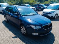 Gebraucht Skoda Superb Ambition 140 PS (102 kW) 2013 Blau Kombi