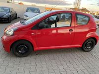 Gebraucht Toyota Aygo Basis 68 PS (50 kW) 2009 Rot Kleinwagen