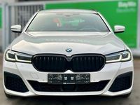 Gebraucht BMW 520 Shadowline 190 PS (139 kW) 2023 Weiß Limousine