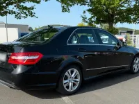 Gebraucht Mercedes E220 Avantgarde 170 PS (125 kW) 2012 Schwarz Limousine