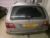 Gebraucht Mercedes E320 225 PS (165 kW) 1998 Silber Kombi