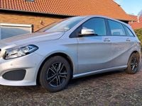 Gebraucht Mercedes B180 122 PS (89 kW) 2017 Silber Van / Kleinbus