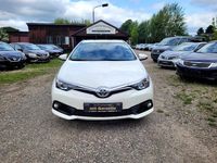 Gebraucht Toyota Auris Design 116 PS (85 kW) 2015 Weiß Limousine