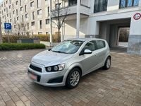 Gebraucht Chevrolet Aveo 101 PS (74 kW) 2012 Silber Limousine