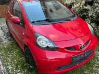 Gebraucht Toyota Aygo 68 PS (50 kW) 2007 Rot Kleinwagen