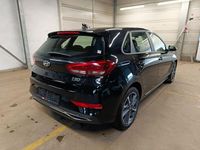Gebraucht Hyundai i30 120 PS (88 kW) 2024 Schwarz Limousine