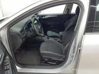 Gebraucht Ford Focus Cool & Connect 125 PS (91 kW) 2021 Polarsilber metallic Kombi