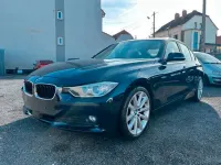 Gebraucht BMW 320 Sport Line 184 PS (135 kW) 2013 Blau Limousine