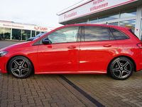 Gebraucht Mercedes B180 AMG line 136 PS (100 kW) 2019 Rot Van / Kleinbus