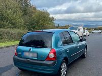 Gebraucht Renault Clio II 75 PS (55 kW) 2004 Blau Kleinwagen