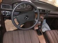 Gebraucht Mercedes E230 132 PS (97 kW) 1988 Braun Limousine