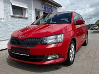Gebraucht Skoda Fabia Active 90 PS (66 kW) 2015 Rot Limousine