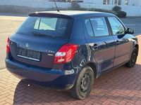 Gebraucht Skoda Fabia Cool Edition 69 PS (50 kW) 2012 Blau Kombi