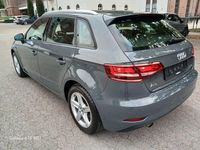Gebraucht Audi A3 116 PS (85 kW) 2017 Grau Limousine