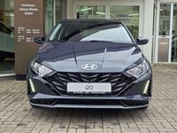 Gebraucht Hyundai i20 Select 101 PS (74 kW) 2025 Aurora grey / mic Kleinwagen