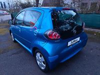 Gebraucht Toyota Aygo 68 PS (50 kW) 2009 Blau Kleinwagen