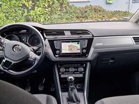 Gebraucht VW Touran Comfortline 110 PS (80 kW) 2016 Grau Van / Kleinbus