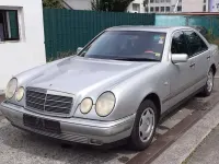 Gebraucht Mercedes E230 Elegance 150 PS (110 kW) 1996 Silber Limousine