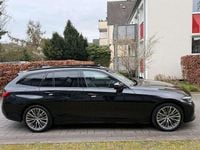 Gebraucht BMW 330 M Sport 286 PS (210 kW) 2021 Black sapphire metallic Kombi
